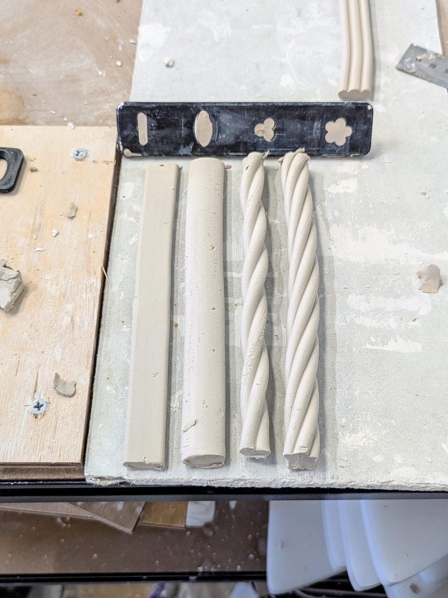 Bench Mounted Clay Extruder - Hand Pressed - Removable and Easy to Clean - Eco Plastic - includes 8 dies, suitable for all clays