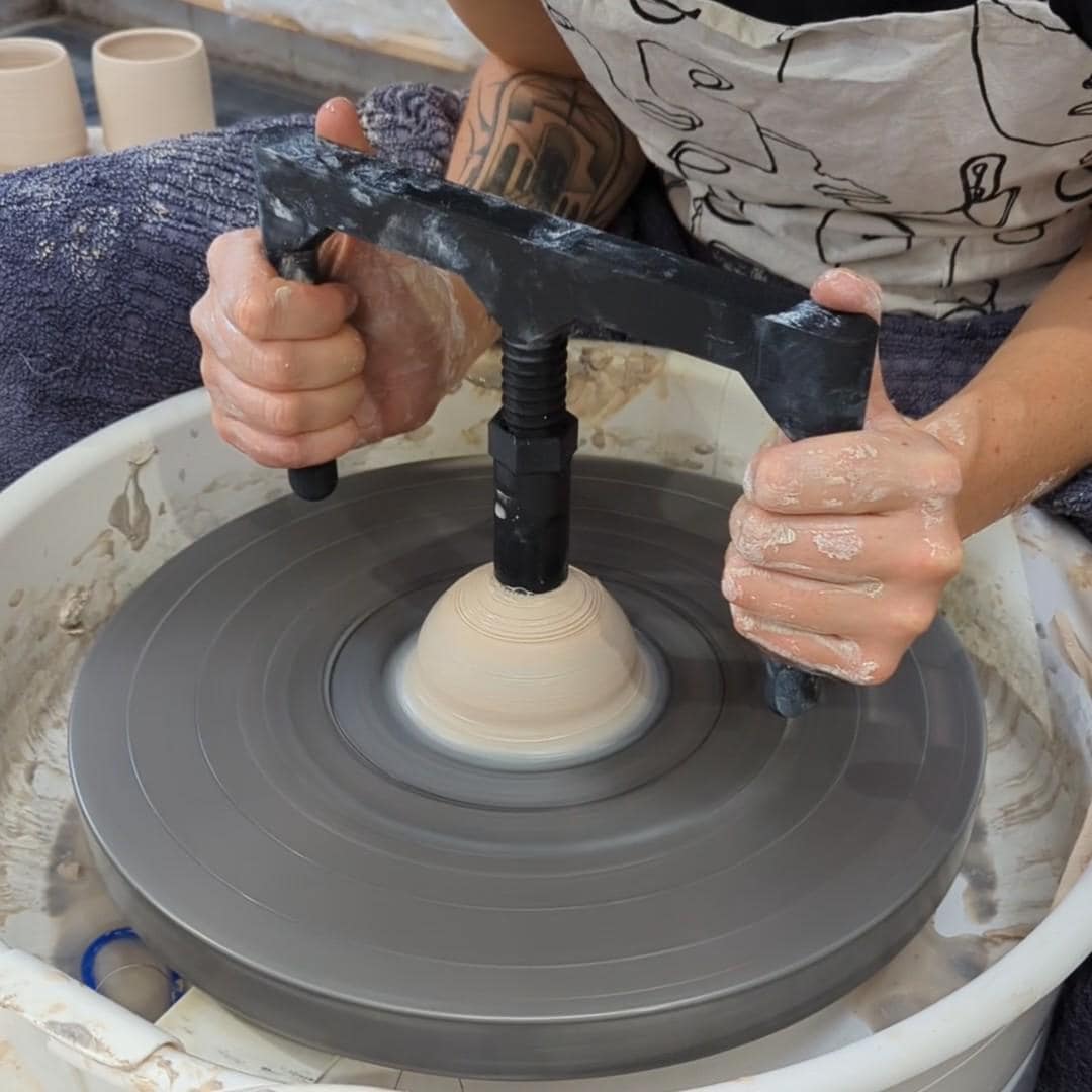 Pottery base setting tool with a 0-40mm adjustable range. Pottery accessibility aid, and an essential beginners pottery tool.